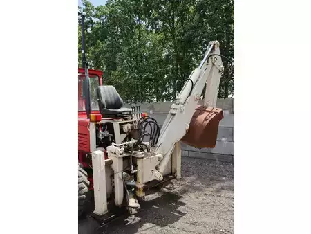 Chariots élévateurs tout terrain 1979  Manitou 4RM 30G (15)