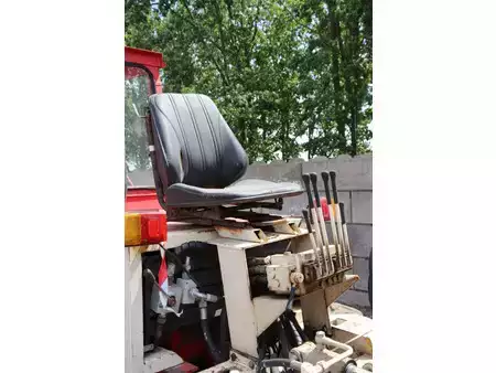 Chariots élévateurs tout terrain 1979  Manitou 4RM 30G (16)