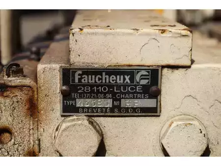 Chariots élévateurs tout terrain 1979  Manitou 4RM 30G (18)