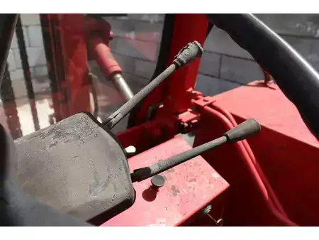 Chariots élévateurs tout terrain 1979  Manitou 4RM 30G (26)