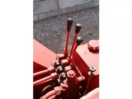 Chariots élévateurs tout terrain 1979  Manitou 4RM 30G (27)