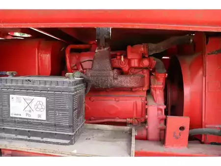 Chariots élévateurs tout terrain 1979  Manitou 4RM 30G (31)