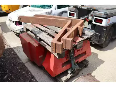Chariots élévateurs tout terrain 1979  Manitou 4RM 30G (40)