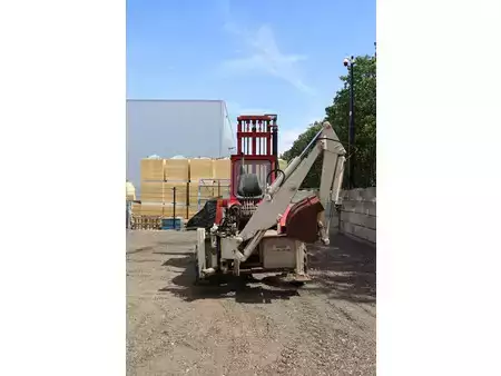 Chariots élévateurs tout terrain 1979  Manitou 4RM 30G (5)