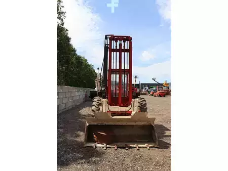 Chariots élévateurs tout terrain 1979  Manitou 4RM 30G (8)