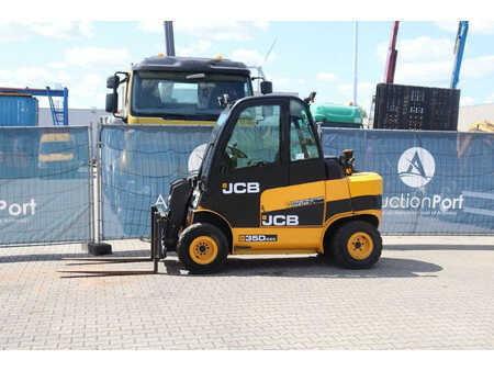 Empilhador telescópico-Fixo 2018  JCB 35D 4x4 (1)