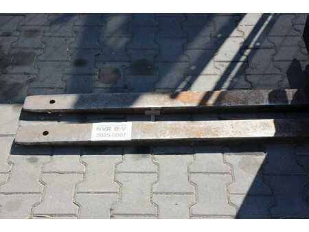 Carrelli elettrici 4 ruote - Komatsu FB13M-2 (11)