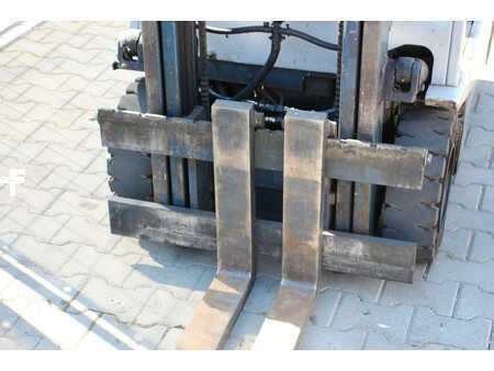 Carrelli elettrici 4 ruote - Komatsu FB13M-2 (12)