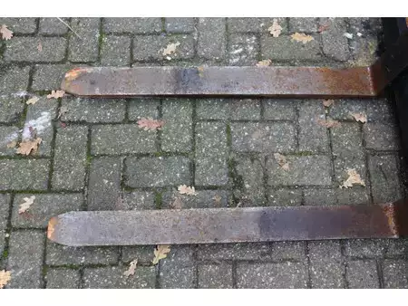 Nestekaasutrukki 2009  Hyster H2.0FT (11)