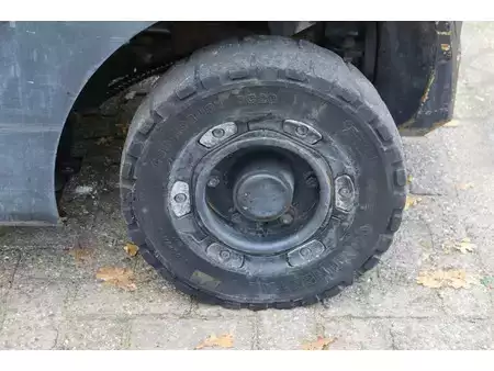 Nestekaasutrukki 2009  Hyster H2.0FT (16)