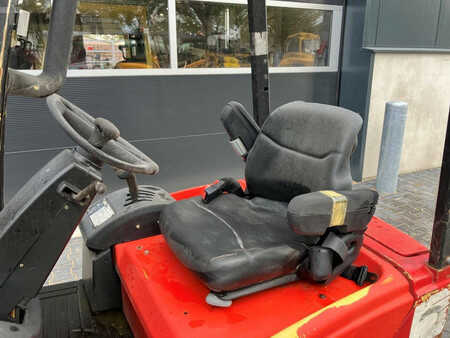 Chariots électriques à 4 roues 2009  Yale ERP16ATF (SWB) E2380 (9)