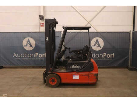 Elektromos 4 kerekű 2004  Linde E16C (2)