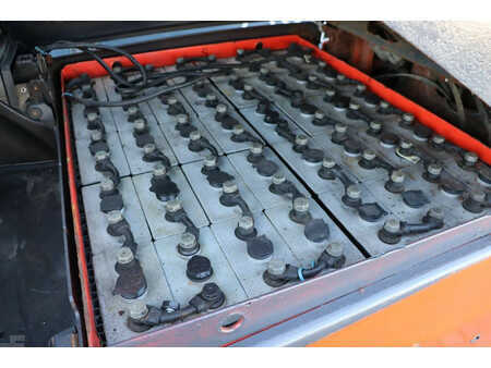 Carrelli elettrici 4 ruote 2014  Linde E25L-01 (18)