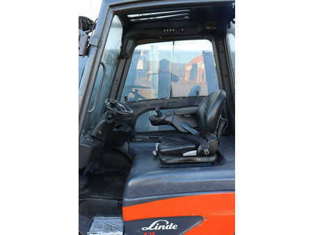 Carrelli elettrici 4 ruote 2014  Linde E25L-01 (19)