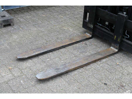 Treibgasstapler 2018  Cesab M325G (10)