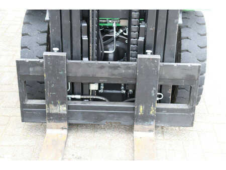 Treibgasstapler 2018  Cesab M325G (11)