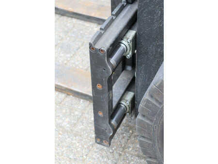 Treibgasstapler 2018  Cesab M325G (12)