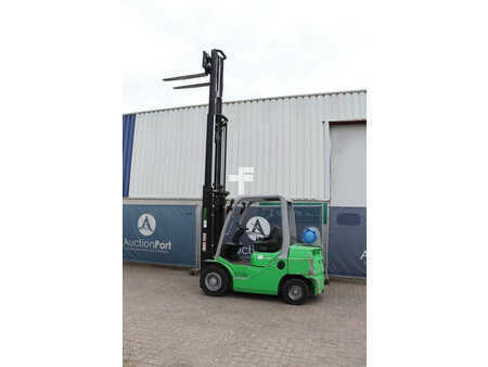 Treibgasstapler 2018  Cesab M325G (31)