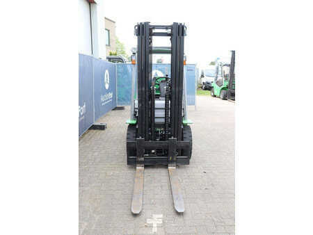 Treibgasstapler 2018  Cesab M325G (8)