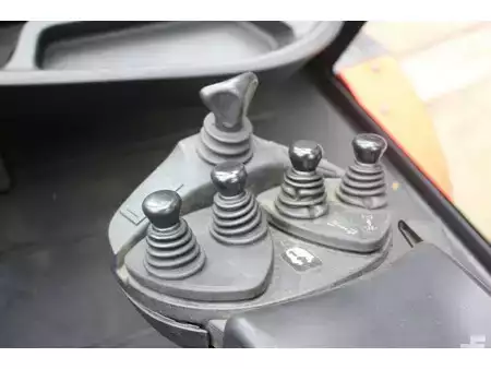 Diesel heftrucks 2012  Linde H80D-01/900 (25)