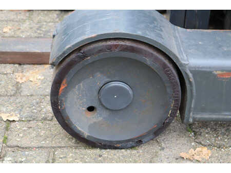 Reach Truck 2015  Linde R14 EX S (13)