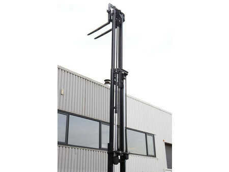 Reach Truck 2015  Linde R14 EX S (27)