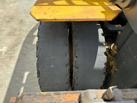 Diesel truck - Yale GDP140-HUBV118 (20)