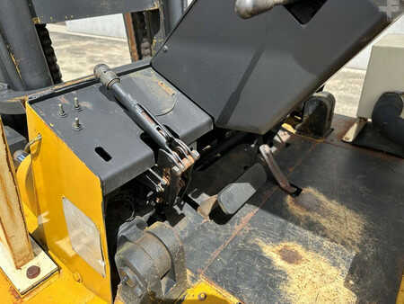 Diesel truck - Yale GDP140-HUBV118 (30)