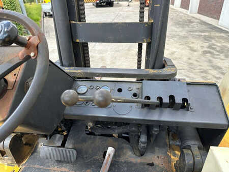 Diesel truck - Yale GDP140-HUBV118 (33)
