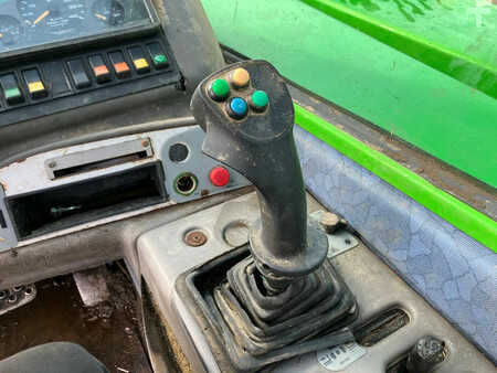 Chariots téléscopiques fixes 2004  Merlo P33.7KT (15)