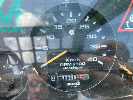 Chariots téléscopiques fixes 2004  Merlo P33.7KT (17)