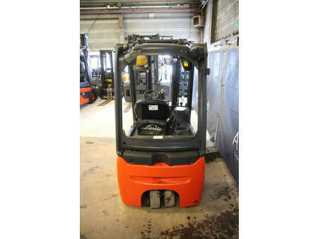 Elektryczne 4-kołowe - Linde E16 (4)