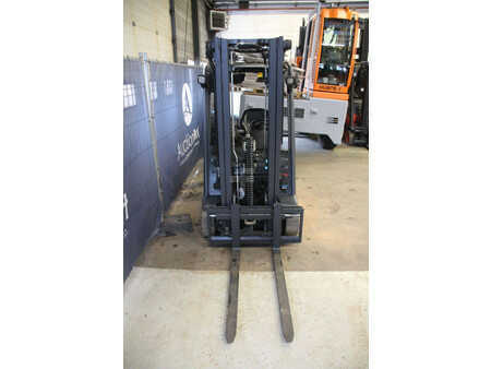 Elektryczne 4-kołowe - Linde E16 (7)