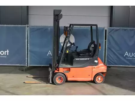 Eléctrico - 4 rodas - Linde E20P (2)