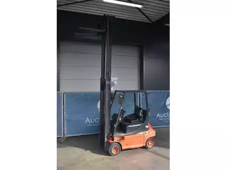 Eléctrico - 4 rodas - Linde E20P (32)