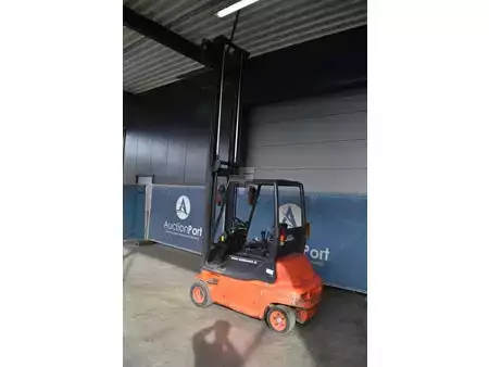 Eléctrico - 4 rodas - Linde E20P (34)