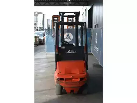 Eléctrico - 4 rodas - Linde E20P (4)