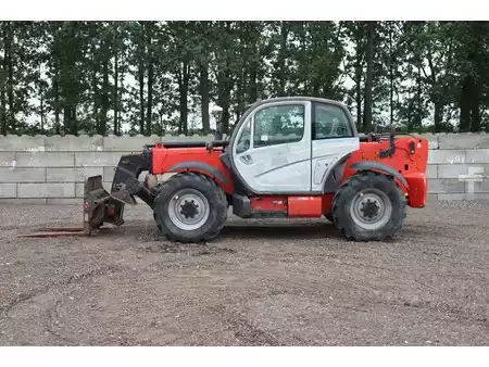 Verreikers (vast) 2014  Manitou MT1335 (2)