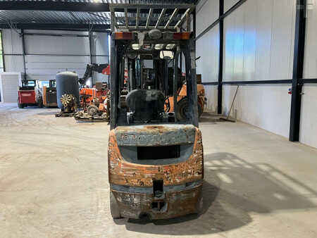 Carretilla elevadora GLP 2015  Toyota 02-8FDF18 (4)