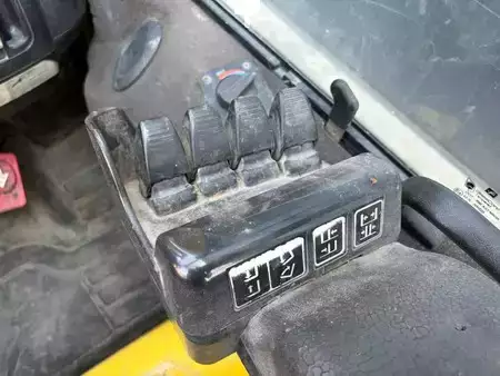 Dízel targonca 2007  Hyster H2.5FT (12)