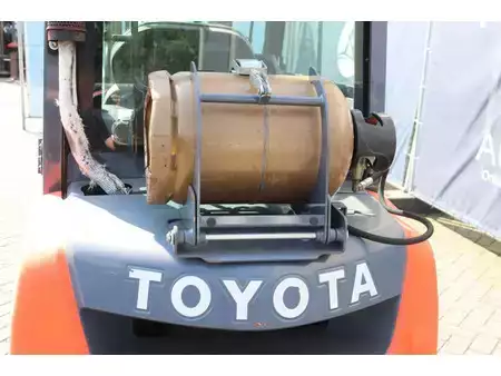 Wózki gazowe 2012  Toyota 028FGF25 (17)