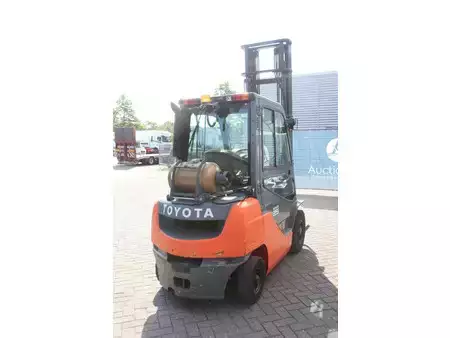 Wózki gazowe 2012  Toyota 028FGF25 (6)