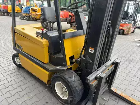 Elektro čtyřkolový VZV 1999  Yale ERP30 (7)
