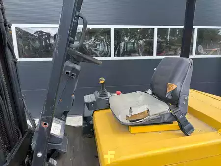 Elektro čtyřkolový VZV 1999  Yale ERP30 (8)