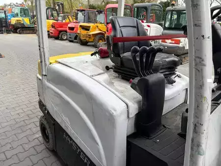 Sähkö - 4 pyör 2016  Hyster J2.5XN (9)