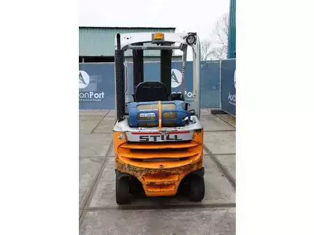 Carretilla elevadora GLP 2012  Still RX 70-20 T (5)
