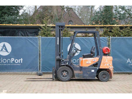 Carretilla elevadora GLP - Doosan G25G-5 (2)