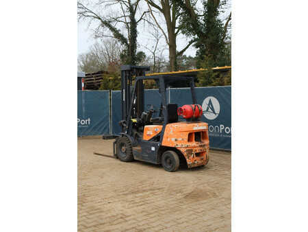 Carretilla elevadora GLP - Doosan G25G-5 (4)