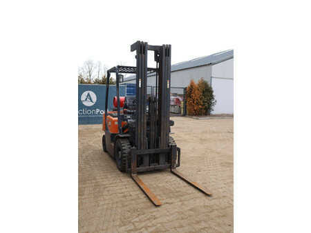Carretilla elevadora GLP - Doosan G25G-5 (7)