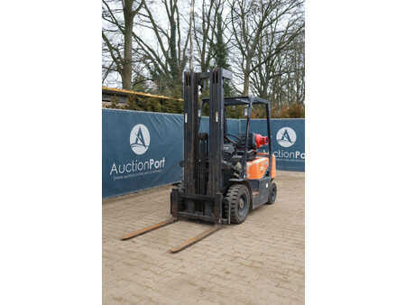 Carretilla elevadora GLP - Doosan G25G-5 (9)